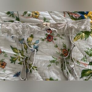 Victoria’s Secret vintage dream angels garter